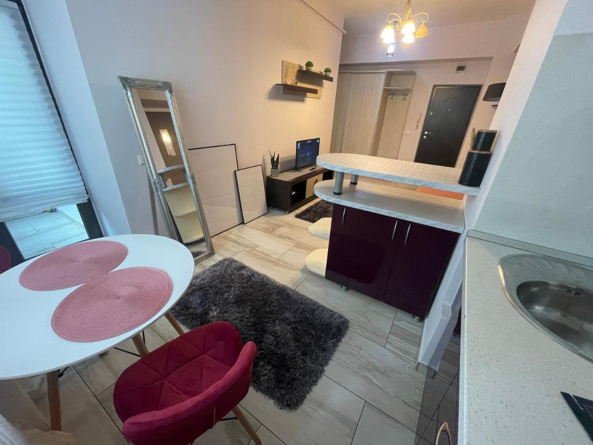 Le Lupin / Center Appartement Iasi Buitenkant foto